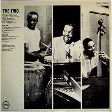 Laden Sie das Bild in den Galerie-Viewer, The Oscar Peterson Trio : The Trio : Live From Chicago (LP, Album)
