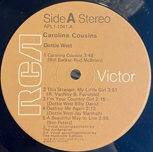 Laden Sie das Bild in den Galerie-Viewer, Dottie West : Carolina Cousins (LP, Album)
