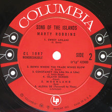 Laden Sie das Bild in den Galerie-Viewer, Marty Robbins : Song Of The Islands (LP, Hol)
