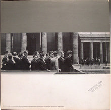 Laden Sie das Bild in den Galerie-Viewer, John F. Kennedy, Howard K. Smith : Kennedy In Germany (LP, Mono)
