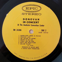 Laden Sie das Bild in den Galerie-Viewer, Donovan : Donovan In Concert (LP, Album, Pit)
