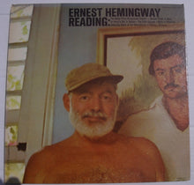 Laden Sie das Bild in den Galerie-Viewer, Ernest Hemingway : Reading (LP, Gat)
