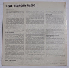 Laden Sie das Bild in den Galerie-Viewer, Ernest Hemingway : Reading (LP, Gat)
