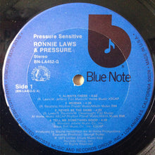 Laden Sie das Bild in den Galerie-Viewer, Ronnie Laws &amp; Pressure (19) : Pressure Sensitive (LP, Album, Ter)

