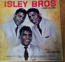 Laden Sie das Bild in den Galerie-Viewer, The Isley Bros.* And Marvin &amp; Johnny : The Isley Brothers And Marvin &amp; Johnny (LP, Comp, Mono)
